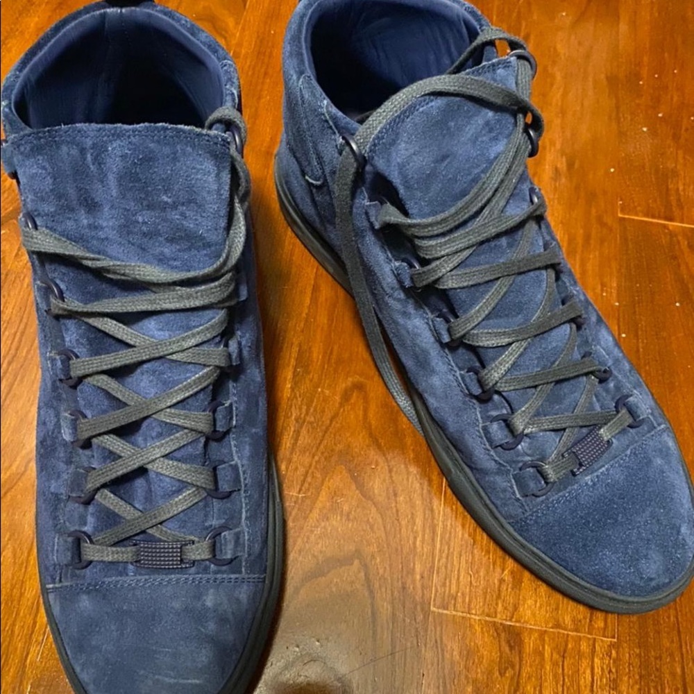 BALENCIAGA MEN’S BLUE SUEDE SNEAKERS SIZE US9 EU42